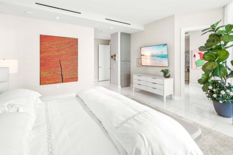 Condo in West Palm Beach, Florida, 4 bedrooms № 2192682 - photo 22