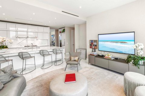 Condo in West Palm Beach, Florida, 4 bedrooms № 2192682 - photo 14