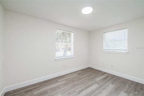 House in Winter Garden, Florida 4 bedrooms, 81.75 sq.m. № 2313466 - photo 26