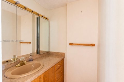 Купить кондоминиум в Майами, Флорида 1 спальня, 83.61м2, № 2082991 - фото 12