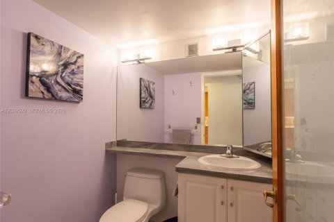 Купить кондоминиум в Майами, Флорида 1 спальня, 83.61м2, № 2082991 - фото 15
