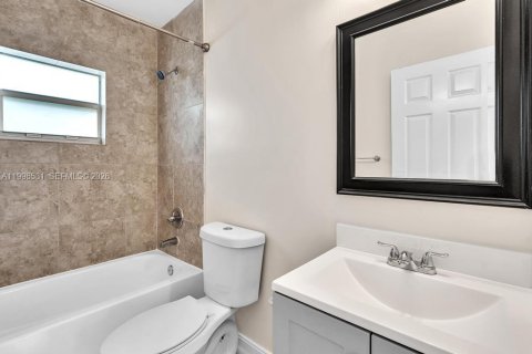 Touwnhouse à vendre à Fort Lauderdale, Floride: 2 chambres, 116.13 m2 № 2058446 - photo 27