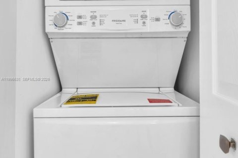 Touwnhouse à vendre à Fort Lauderdale, Floride: 2 chambres, 116.13 m2 № 2058446 - photo 28