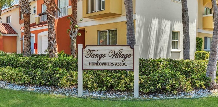 Touwnhouse à Fort Lauderdale, Floride 2 chambres, 116.13 m2 № 2058446