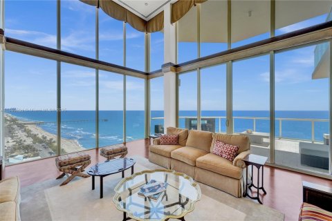 Condo in Hollywood, Florida, 4 bedrooms  № 1727235 - photo 7