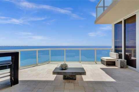 Condo in Hollywood, Florida, 4 bedrooms  № 1727235 - photo 10
