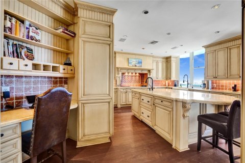 Condo in Hollywood, Florida, 4 bedrooms  № 1727235 - photo 11