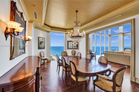 Condo in Hollywood, Florida, 4 bedrooms  № 1727235 - photo 17