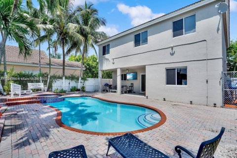 House in Doral, Florida 4 bedrooms, 271.55 sq.m. № 1781530 - photo 16