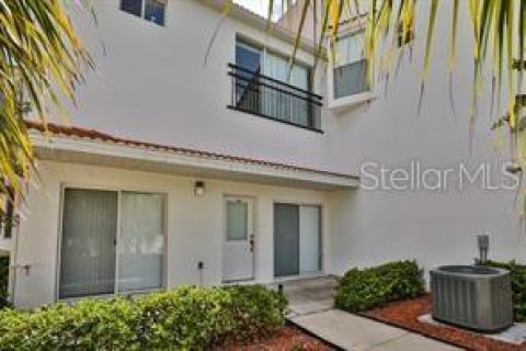 Condo in Tampa, Florida, 3 bedrooms  № 1851692 - photo 2