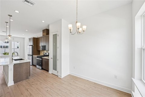 Adosado en venta en Orlando, Florida, 2 dormitorios, 134.62 m2 № 1852472 - foto 10