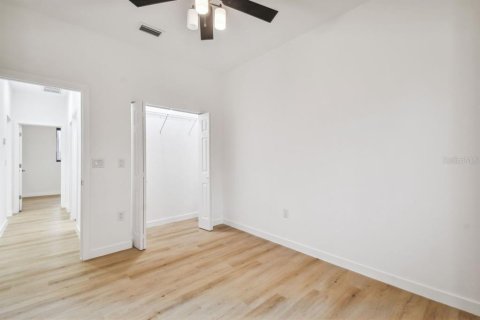 House in Port Charlotte, Florida 3 bedrooms, 204.38 sq.m. № 1808775 - photo 10