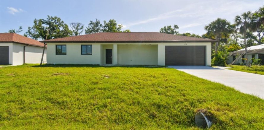 House in Port Charlotte, Florida 3 bedrooms, 204.38 sq.m. № 1808775