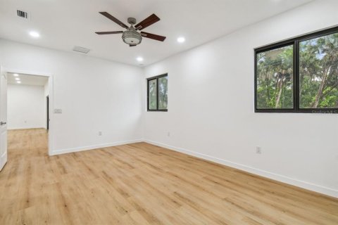 House in Port Charlotte, Florida 3 bedrooms, 204.38 sq.m. № 1808775 - photo 15
