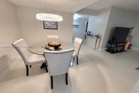 Купить кондоминиум в Авентура, Флорида 3 спальни, 170.01м2, № 1949843 - фото 3