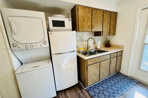 Casa en alquiler en Sarasota, Florida, 1 dormitorio, 74.23 m2 № 2057501 - foto 15