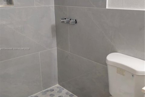 Снять в аренду кондоминиум в Майами, Флорида 1 спальня, 55.56м2, № 2052000 - фото 6