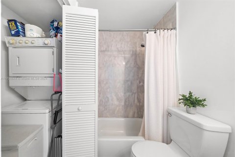 Condominio en venta en Miami, Florida, 1 dormitorio, 78.97 m2 № 1694854 - foto 30