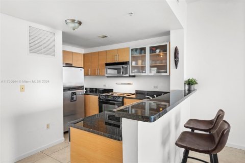 Condominio en venta en Miami, Florida, 1 dormitorio, 78.97 m2 № 1694854 - foto 18
