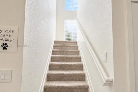 Townhouse in Homestead, Florida 3 bedrooms, 151.24 sq.m. № 2249247 - photo 6