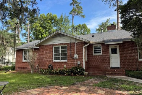 House in Gainesville, Florida 3 bedrooms, 216.28 sq.m. № 2350045 - photo 20