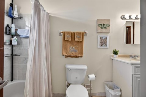 House in Port St. Lucie, Florida 3 bedrooms, 107.77 sq.m. № 2043258 - photo 14