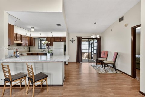 House in Port St. Lucie, Florida 3 bedrooms, 107.77 sq.m. № 2043258 - photo 5