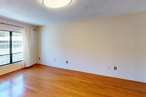 Condo in Lutz, Florida, 2 bedrooms  № 1662600 - photo 14
