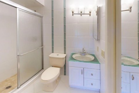 Condo in Lutz, Florida, 2 bedrooms  № 1662600 - photo 12