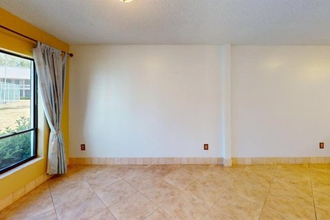 Condo in Lutz, Florida, 2 bedrooms  № 1662600 - photo 9