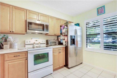 Condo in Palm Beach Gardens, Florida, 2 bedrooms  № 2178728 - photo 2