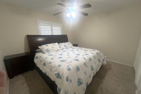 Condo in Palm Beach Gardens, Florida, 2 bedrooms  № 2178728 - photo 10