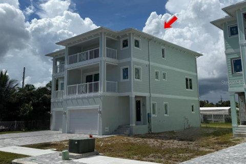 Duplex in St. Lucie, Florida 3 bedrooms, 253.53 sq.m. № 1899206 - photo 2
