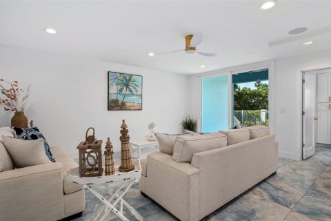 Duplex in St. Lucie, Florida 3 bedrooms, 253.53 sq.m. № 1899206 - photo 9