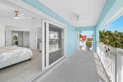 Duplex in St. Lucie, Florida 3 bedrooms, 253.53 sq.m. № 1899206 - photo 23