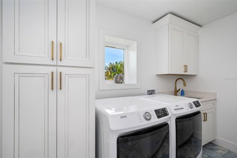 Duplex in St. Lucie, Florida 3 bedrooms, 253.53 sq.m. № 1899206 - photo 10