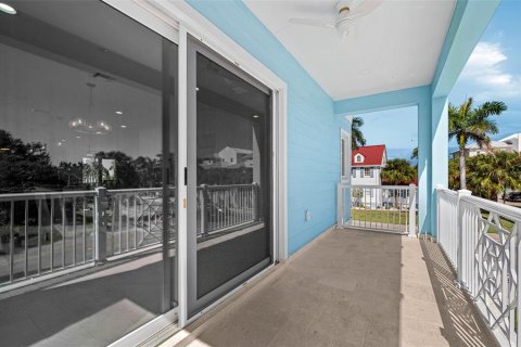 Duplex in St. Lucie, Florida 3 bedrooms, 253.53 sq.m. № 1899206 - photo 18