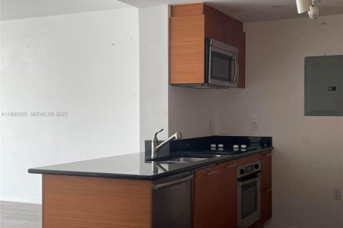 Copropriété à vendre à Miami, Floride: 1 chambre, 78.5 m2 № 1990421 - photo 6