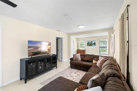 Casa en venta en Plant City, Florida, 2 dormitorios, 105.17 m2 № 1819581 - foto 8