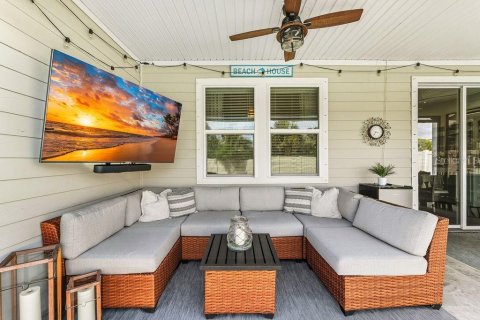 House in Palm Coast, Florida 4 bedrooms, 234.76 sq.m. № 1917939 - photo 5