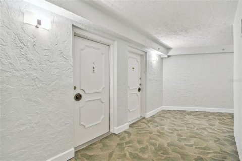 Condominio en alquiler en Sarasota, Florida, 2 dormitorios, 118.45 m2 № 1909389 - foto 5