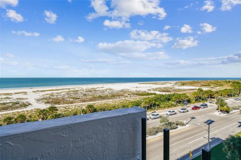 Condominio en alquiler en Sarasota, Florida, 2 dormitorios, 118.45 m2 № 1909389 - foto 1