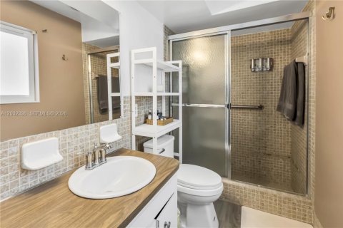 Villa ou maison à vendre à Pembroke Pines, Floride: 4 chambres, 203.64 m2 № 2146506 - photo 19