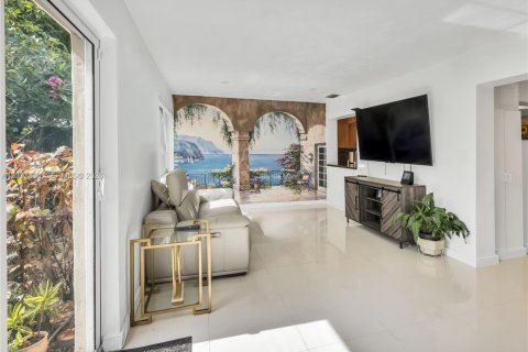 Villa ou maison à vendre à Pembroke Pines, Floride: 4 chambres, 203.64 m2 № 2146506 - photo 22