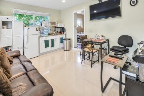 Villa ou maison à vendre à Pembroke Pines, Floride: 4 chambres, 203.64 m2 № 2146506 - photo 13
