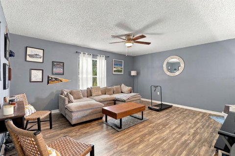 Villa ou maison à vendre à DeLand, Floride: 4 chambres, 201.41 m2 № 2406829 - photo 17