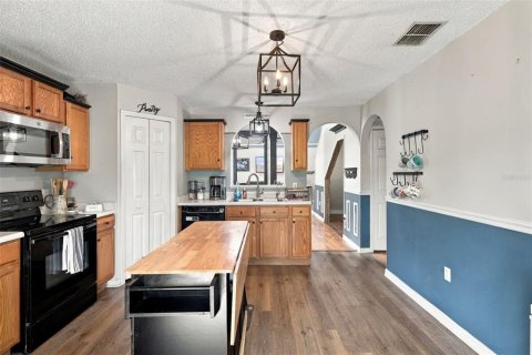 Villa ou maison à vendre à DeLand, Floride: 4 chambres, 201.41 m2 № 2406829 - photo 12