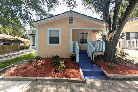 Casa en alquiler en Tampa, Florida, 2 dormitorios, 62.06 m2 № 1905210 - foto 1