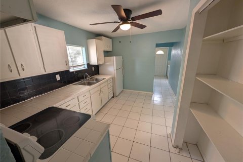 Casa en alquiler en Tampa, Florida, 2 dormitorios, 62.06 m2 № 1905210 - foto 7