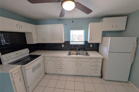 Casa en alquiler en Tampa, Florida, 2 dormitorios, 62.06 m2 № 1905210 - foto 6